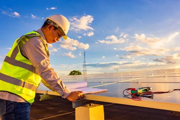 Why Communication with Your Roofing Contractor Matters